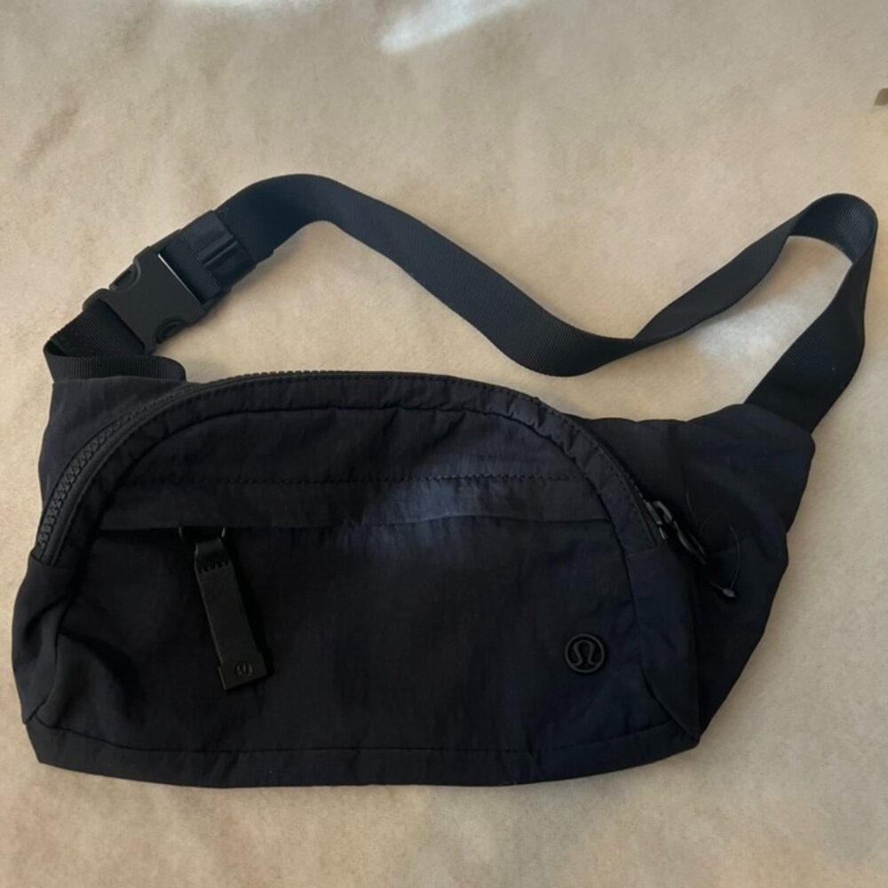 Lululemon Athletica Black Belt Bag